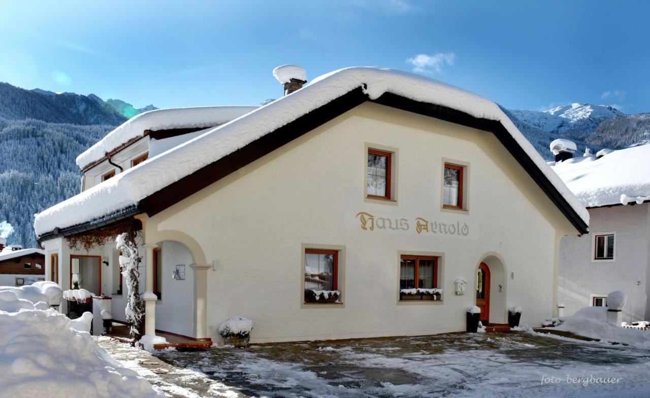 Haus Arnold - Privatzimmer Und Ferienwohnungen Sillian Exterior foto